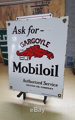 Mobiloil gargoyle porcelain sign MOBIL pegasus vintage oil mobilgas pump plate