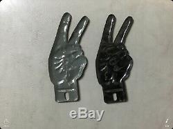 Old Vintage Kendall Oil WW2 License Plate Topper Victory Pair Peace V Sign Set