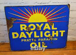Royal daylight lamp oil pratts enamel sign mancave garage metal vintage retro
