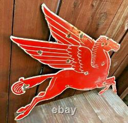 VINTAGE MOBIL MOBILGAS PEGASUS HORSE 29 x 18 PORCELAIN METAL GASOLINE OIL SIGN