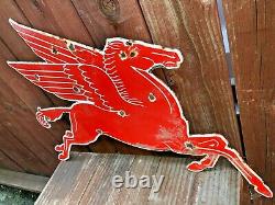 VINTAGE MOBIL MOBILGAS PEGASUS HORSE 29 x 18 PORCELAIN METAL GASOLINE OIL SIGN