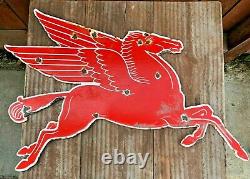 VINTAGE MOBIL MOBILGAS PEGASUS HORSE 29 x 18 PORCELAIN METAL GASOLINE OIL SIGN