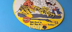 Vintage Daisy Toy Rifles Sign Porcelain Childrens Toy Gas Pump Plate Sign