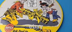 Vintage Daisy Toy Rifles Sign Porcelain Childrens Toy Gas Pump Plate Sign