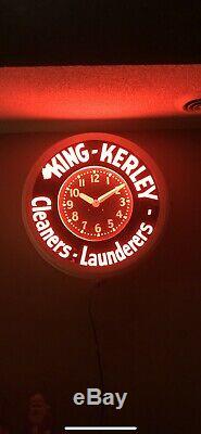 Vintage RARE 1950s King-Kerley Cleaners and Launders Neon Clock 30 Gas Oil Sign