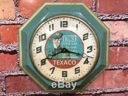 Vtg Gilbert Texaco Oil Man Old Advertising Gas Station Display Wall Clock Sign