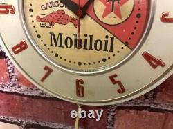 Vtg Texaco-mobil Oil Gargoyle Old Nafta Gas Station Advertising Wall Clock Sign